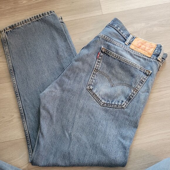 Levis 505 Mens Straight Fit Jeans Size 38x30 - Picture 1 of 5